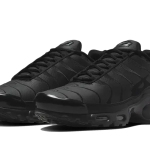 Nike Air Max Plus Triple Black Leather