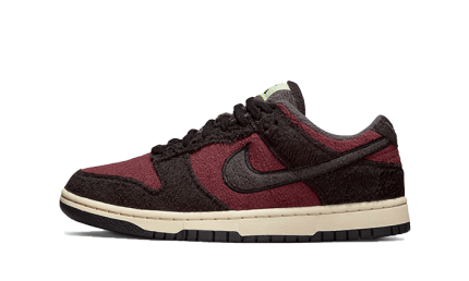 Nike Dunk Low SE Fleece Burgundy Crush