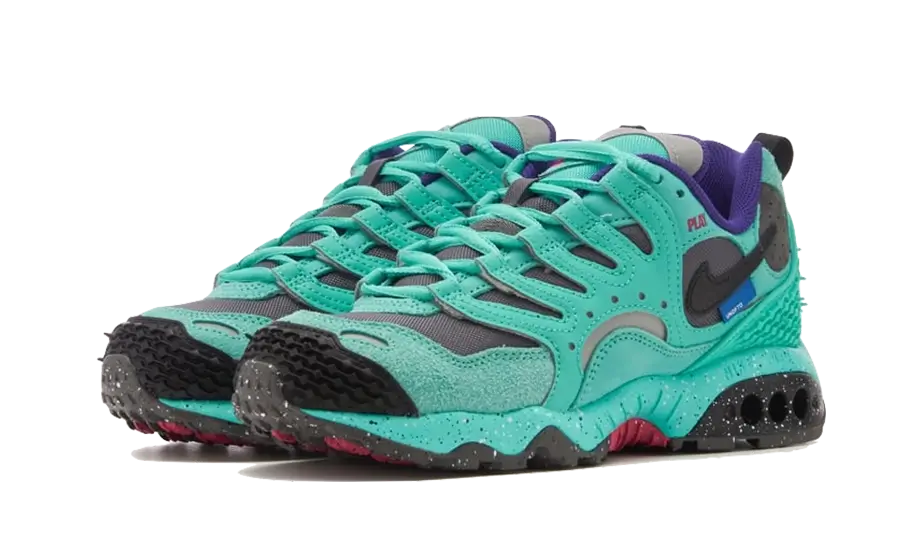 FN7546-301_2 Nike Air Terra Humara Undefeated Light Menta - Image 1